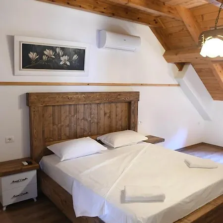 Hotel - Vellezerit Doka